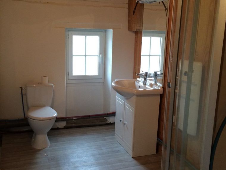 PETITE MAISON DE VILLE SUR 3 NIVEAUX