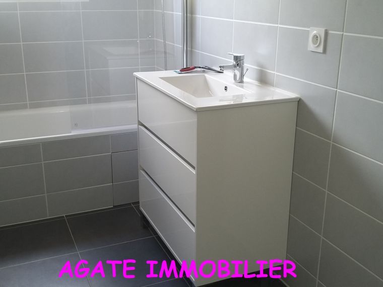LOCATION MAISON CONTEMPORAINE PROCHE LANGON