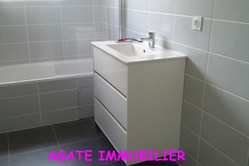 LOCATION MAISON CONTEMPORAINE PROCHE LANGON