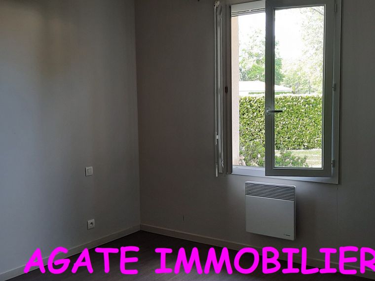 GRANDE MAISON CONTEMPORAINE NOAILLAN