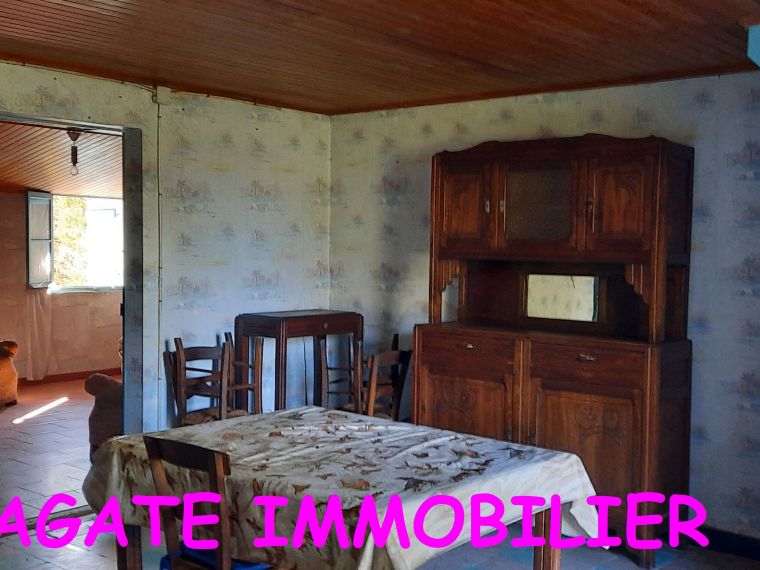 PETITE MAISON ANCIENNE A RENOVER