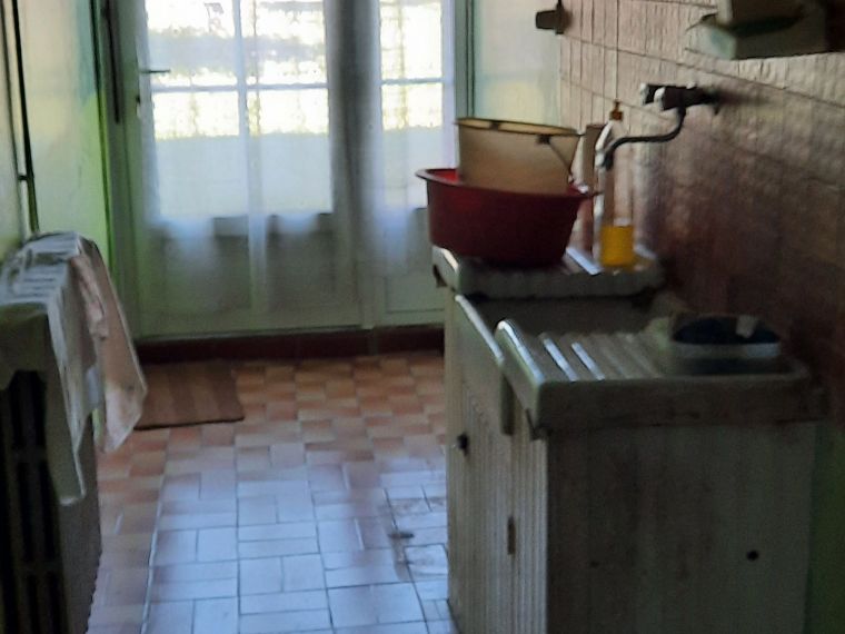 PETITE MAISON ANCIENNE A RENOVER