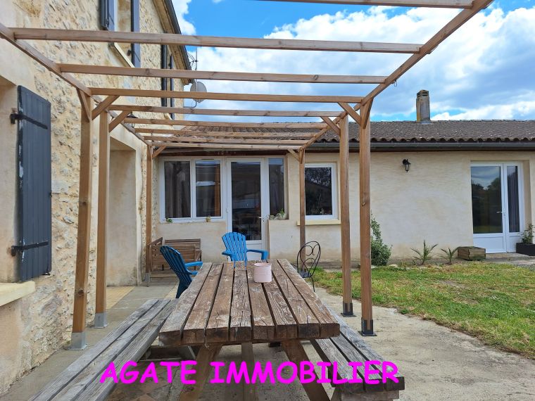 MAISON EN PIERRE  DE 174 M2 ENV A BARSAC