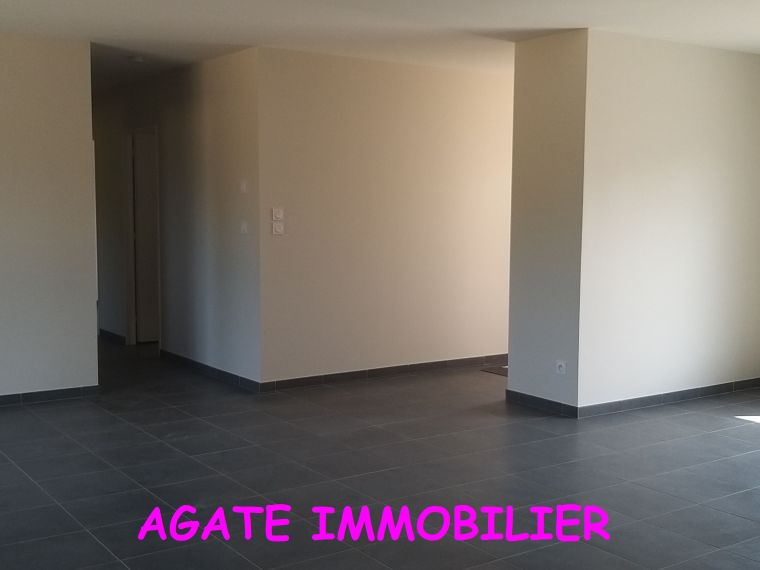 MAISON CONTEMPORAINE PROCHE LANGON 2 CH BUREAU