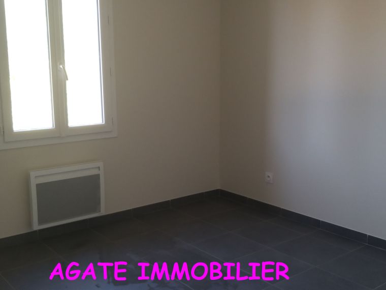 MAISON CONTEMPORAINE PROCHE LANGON 2 CH BUREAU