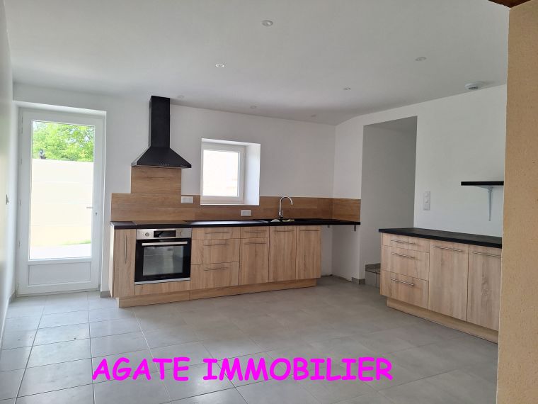 LOCATION NOAILLAN 3 CHAMBRES