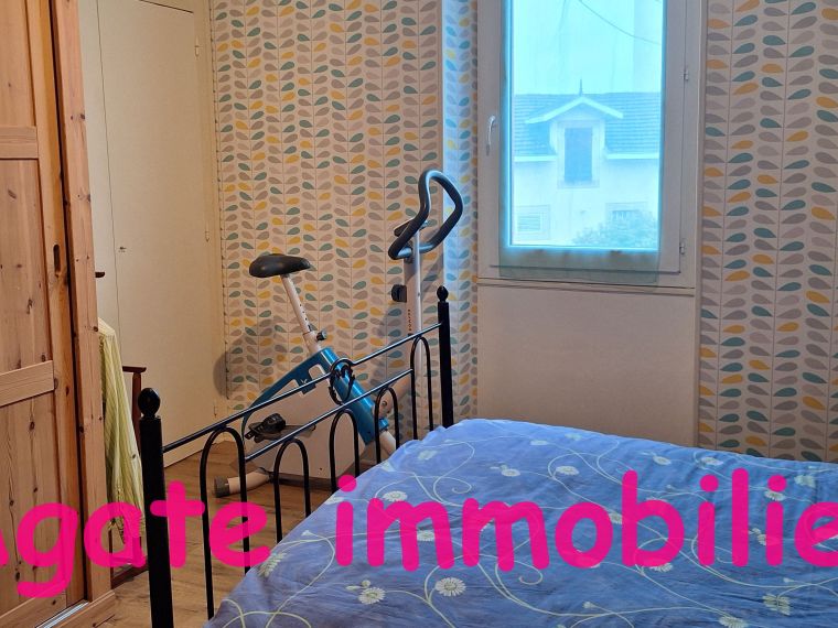 MAISON DE BOURG 2 CHAMBRES CAPTIEUX