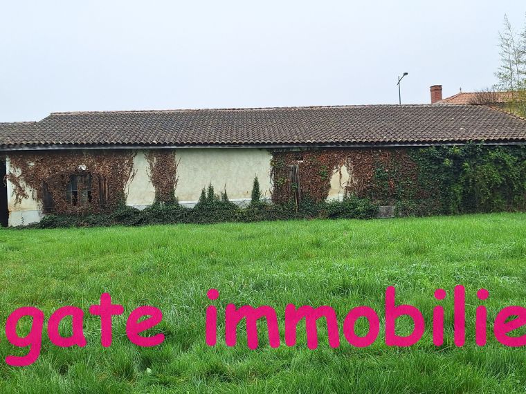 ANCIEN CORPS DE FERME A RENOVER PROCHE LANGON