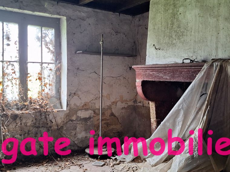 ANCIEN CORPS DE FERME A RENOVER PROCHE LANGON