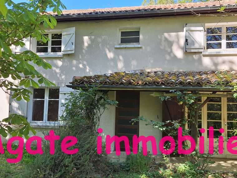 MAISON A RENOVER DE 120 M2  A LOSSE