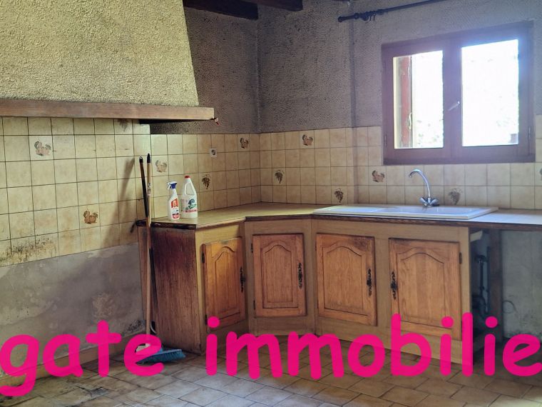 MAISON A RENOVER DE 120 M2  A LOSSE