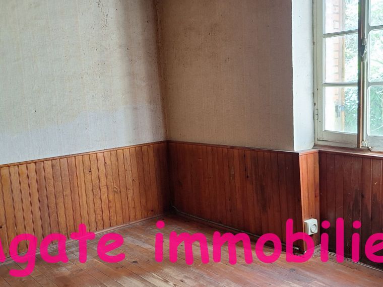 MAISON A RENOVER DE 120 M2  A LOSSE