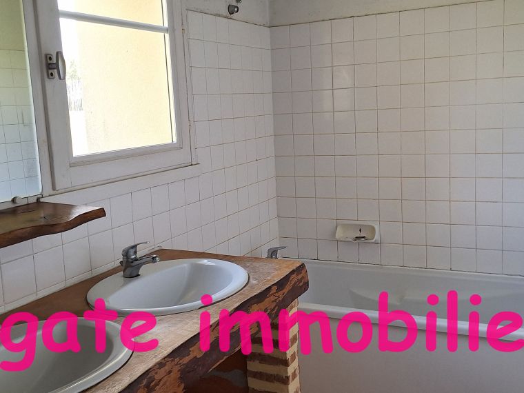LOCATION CAPTIEUX MAISON ANCIENNE 3 CHAMBRES BUREAU CAPTIEUX