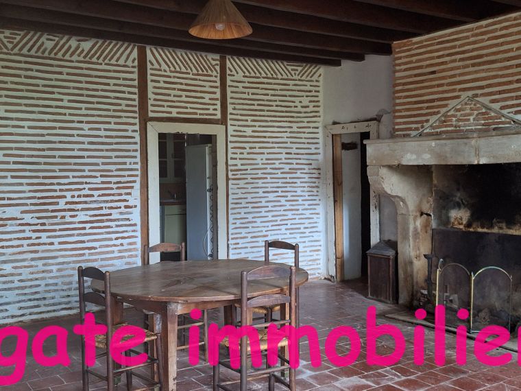 MAISON EN PIERRE TYPE LANDAISE PROCHE BAZAS