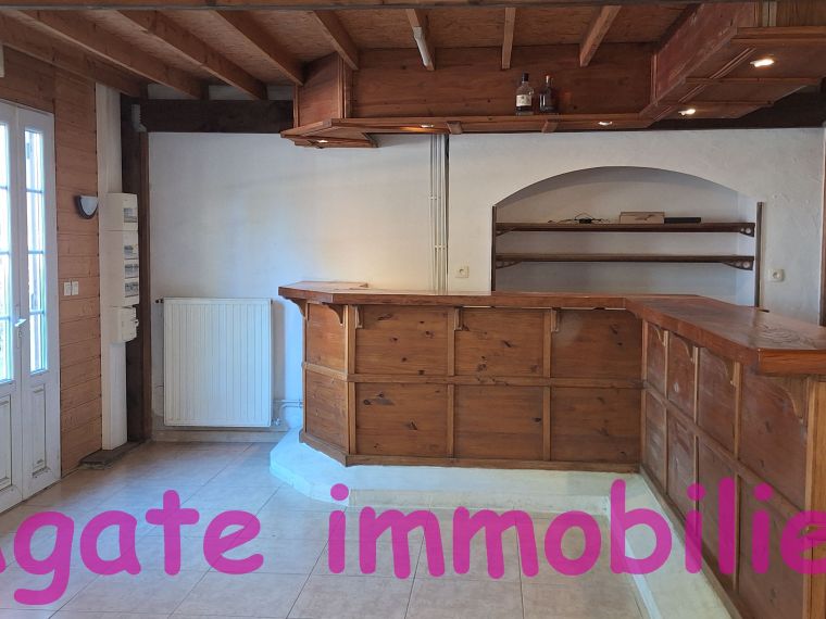 LOCATION ST SYMPHORIEN MAISON MITOYENNE CH BUREAU