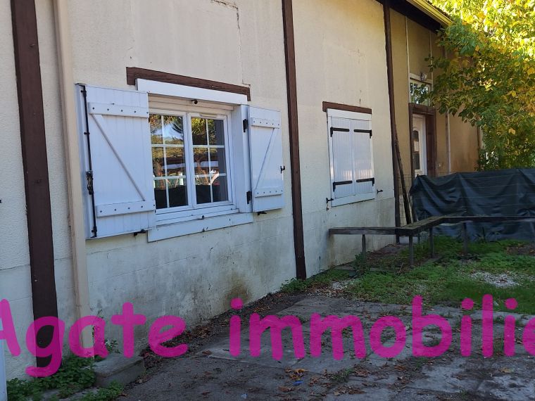 LOCATION ST SYMPHORIEN MAISON MITOYENNE CH BUREAU