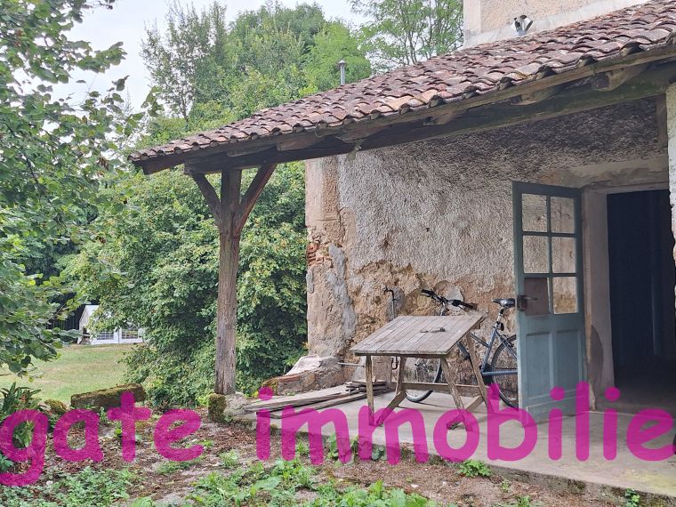 MAISON ANCIENNE A RENOVER PROCHE CAPTIEUX