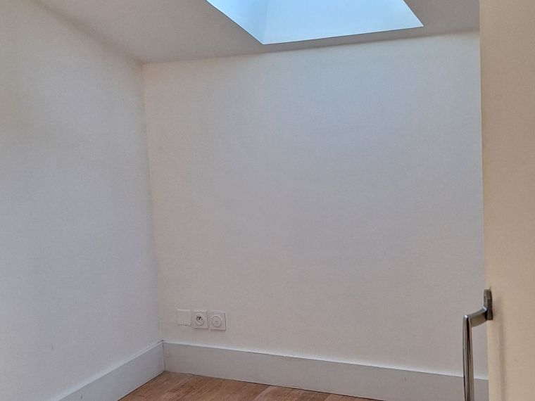 LOCATION  NOAILLAN PETITE MAISON DE 66 M2 ENV