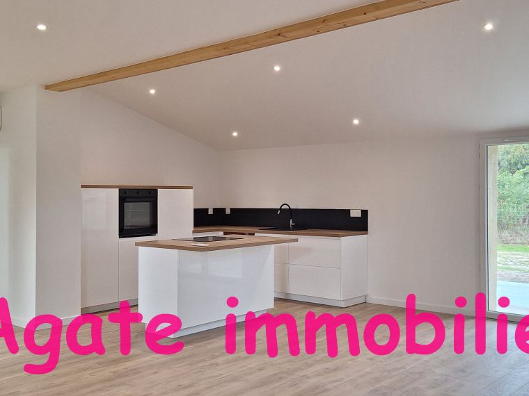 MAISON ENTIEREMENT RENOVEE ST SYMPHORIEN