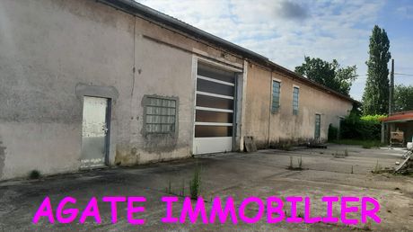 BATIMENT ET GARAGE SUR 1 500 M2 DE TERRAIN